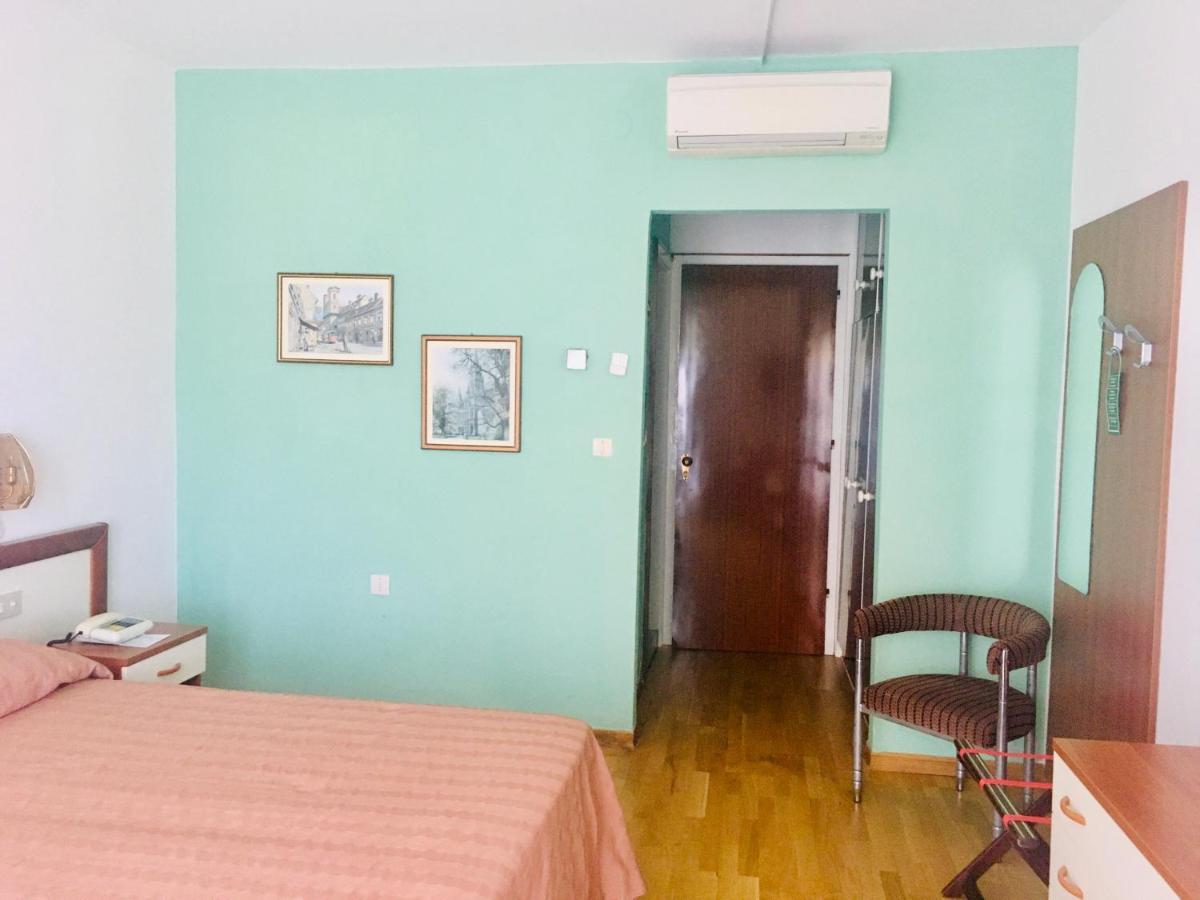 Hotel Milano Градо Экстерьер фото