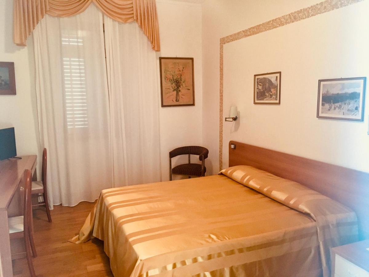 Hotel Milano Градо Экстерьер фото
