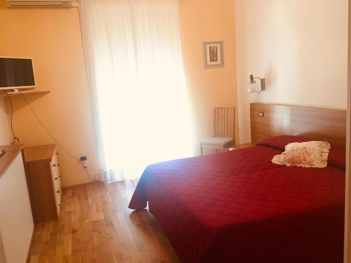 Hotel Milano Градо Экстерьер фото