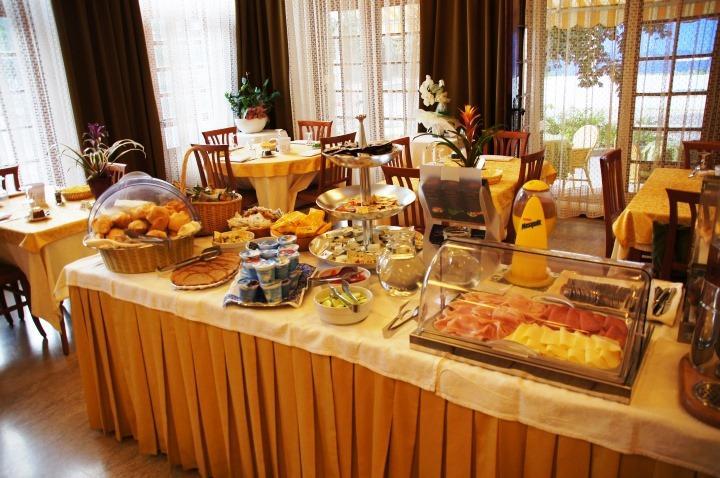 Hotel Milano Градо Экстерьер фото