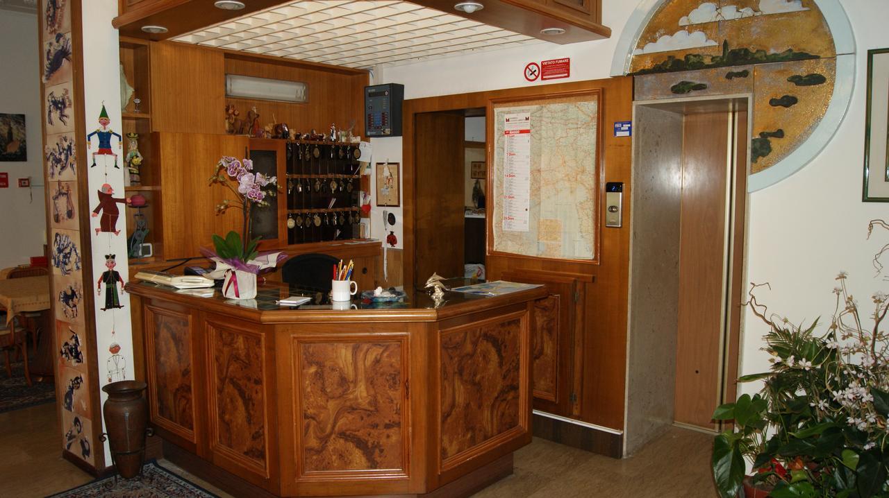 Hotel Milano Градо Экстерьер фото